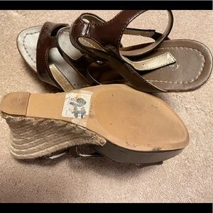 Brown wedges